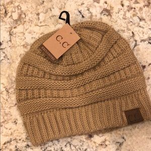 NWT Camel colored beanie